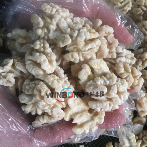 核桃仁去皮機器多少錢 華邦風(fēng)味核桃仁加工設(shè)備